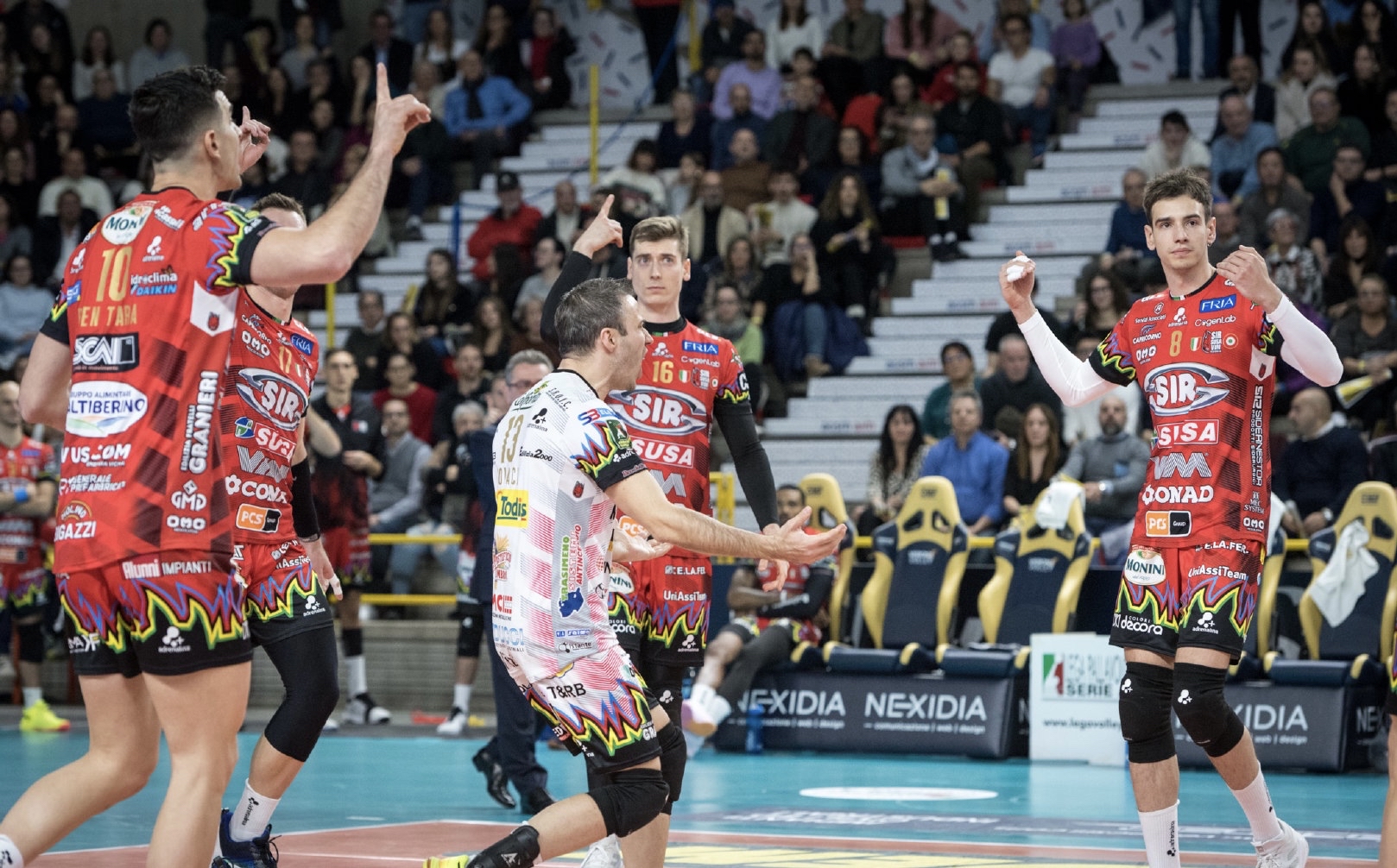 佩鲁贾球员受伤倒地，全队心悔不已的简单介绍