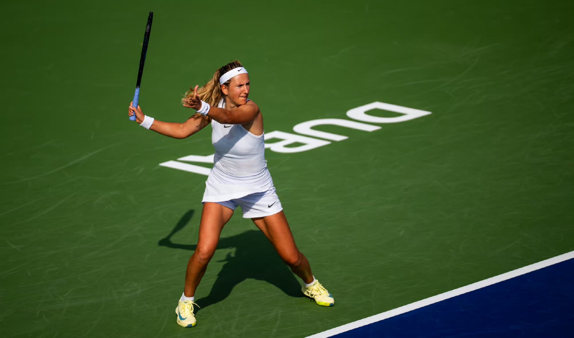  阿扎伦卡在法国队比赛中爆冷，挺进下一轮引发热议！